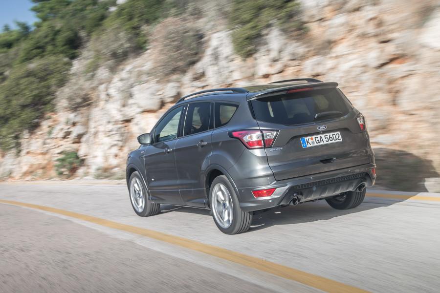  Ford Kuga ST-Line 2016 года  (фото 12 из 32)